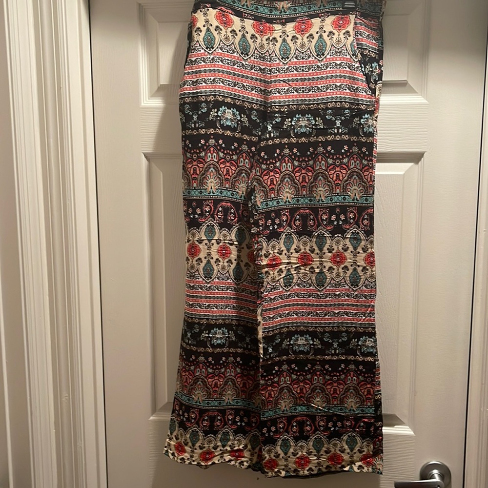 ByBY women wide-legs pull on pants size XL color black with print New